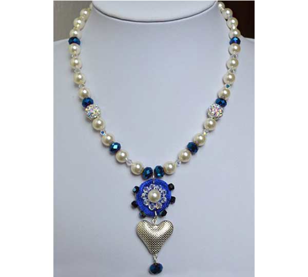 Χειροποίητο κολιέ με πέρλες και χάντρες swarovski